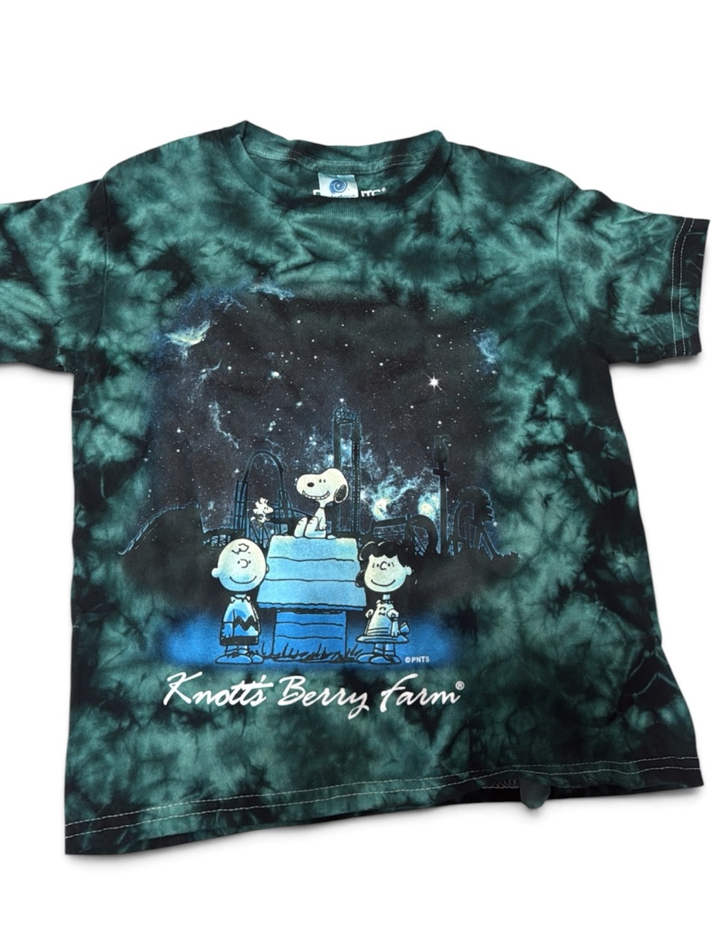 Knott's Berry Farm Green Tie-Dye Peanuts Graphic Tee